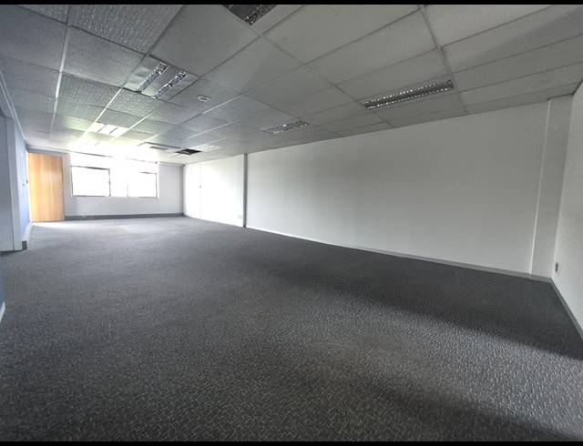 699M² OFFICE TO LET IN RIVONIA